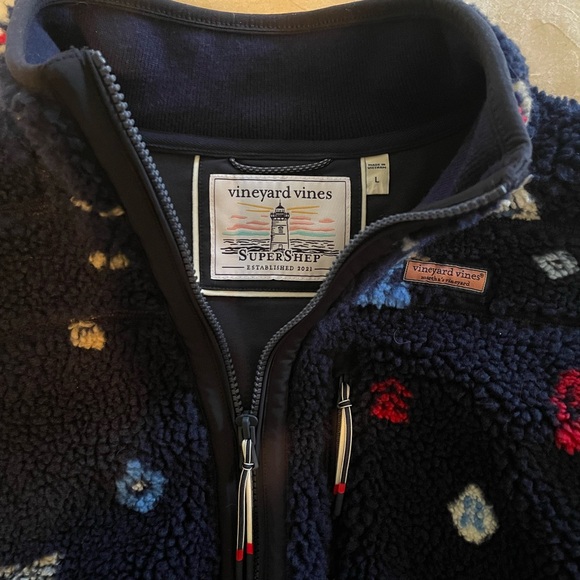 Vineyard Vines Fleece Large - Picture 2 of 5